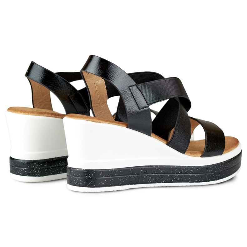 Comfortable wedge sandals with black straps 1