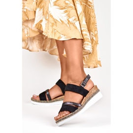 Ladies' black sandals on a low wedge 2