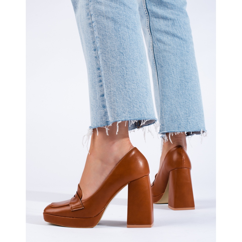 Shelovet brown boots with a thick block 1