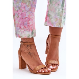 Sandals On A Pole Snake Pattern Brown Hacia 1