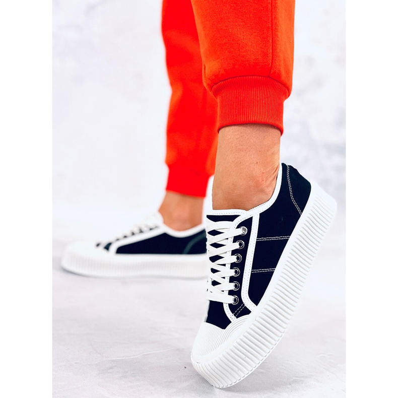 Women's sneakers on the Dors Black platform 1