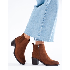 Brown women's Chelsea boots with a block heel 1