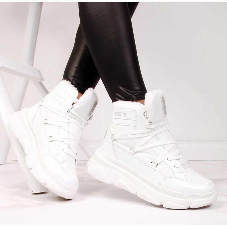 Women's snow boots on the platform white Big Star II274463 1