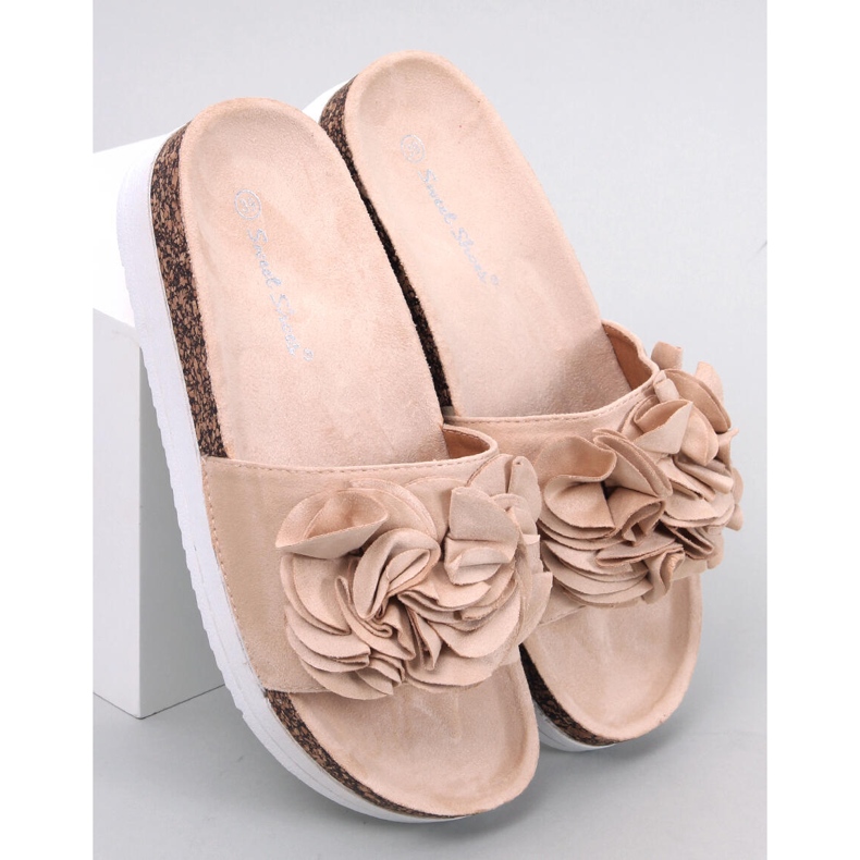 Rizzo Beige floral slippers 1