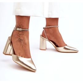 Eco-Leather Pumps with a Decorative Strap, Golden Lirosa 7