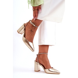 Eco-Leather Pumps with a Decorative Strap, Golden Lirosa 1