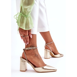 Eco-Leather Pumps with a Decorative Strap, Golden Lirosa 2