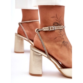 Eco-Leather Pumps with a Decorative Strap, Golden Lirosa 4