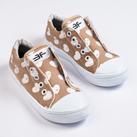 SHELOVET Slip-on beige sneakers for girls 3F hearts 1 SHELOVET Slip-on beige sneakers for girls 3F hearts 1
