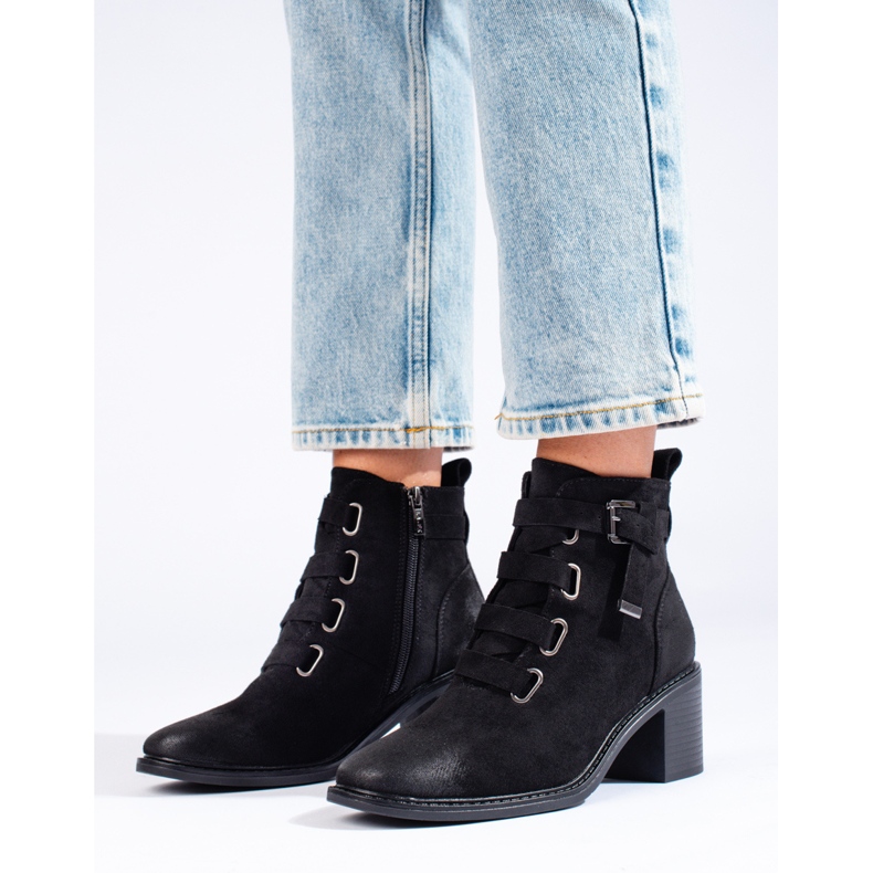 Women's ankle boots with a heel, black 1