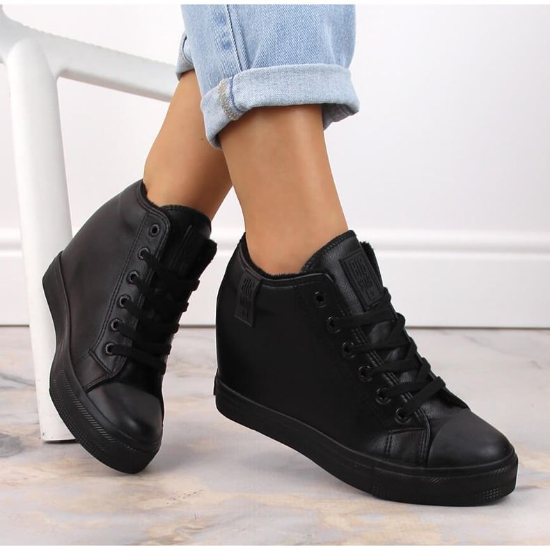 Women's wedge sneakers insulated black Big Star MM274001 1