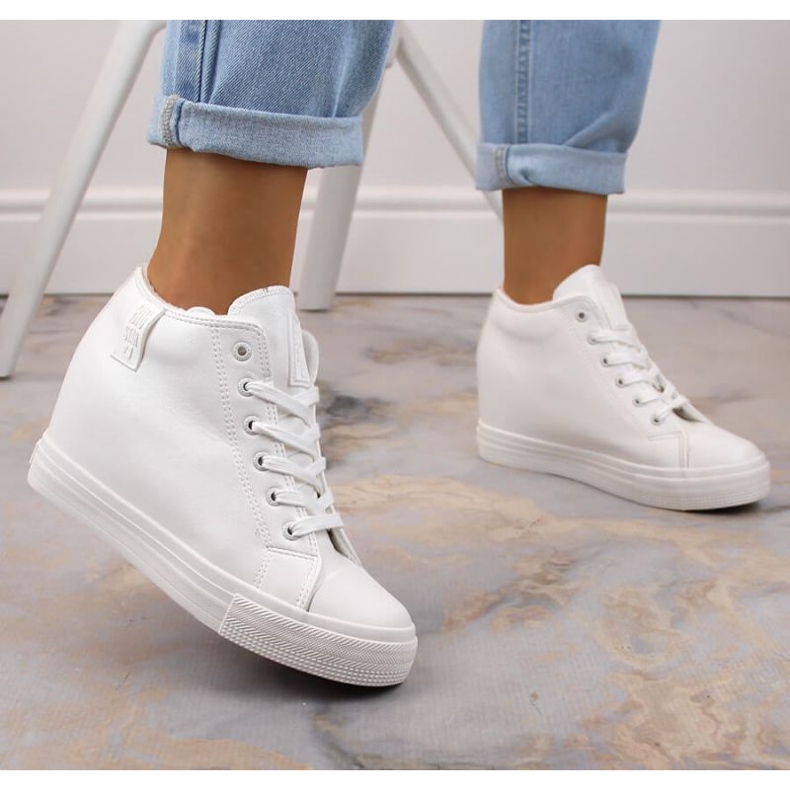 Big Star W INT1899B insulated wedge sneakers white 2
