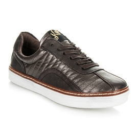 Kylie Brown sneakers 1