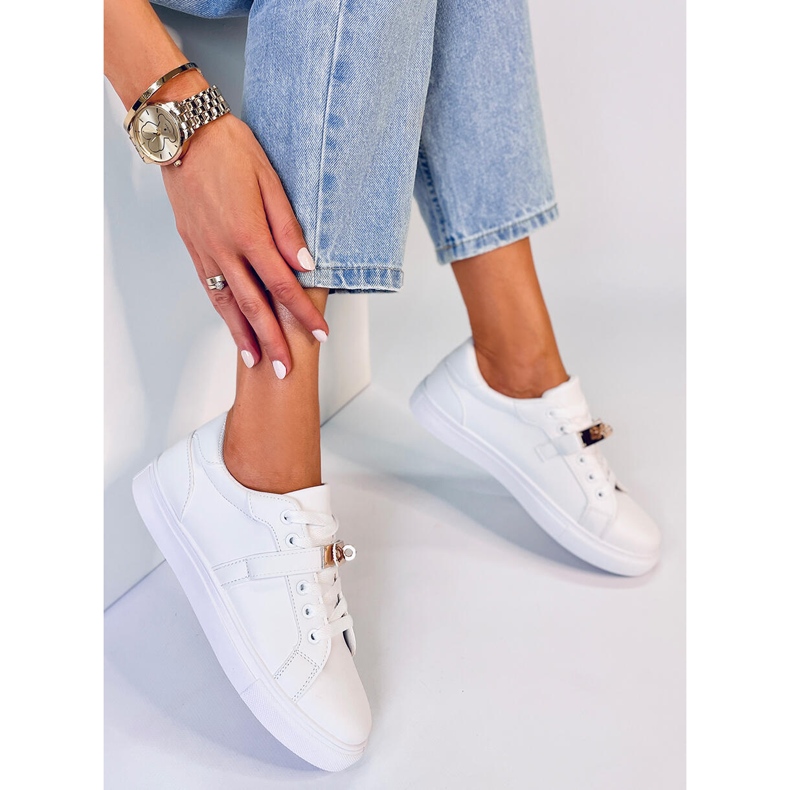 Women's sneakers with a Graff Gold clasp white 1