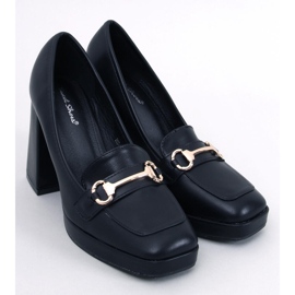 Heeled loafers from Albers Black 1
