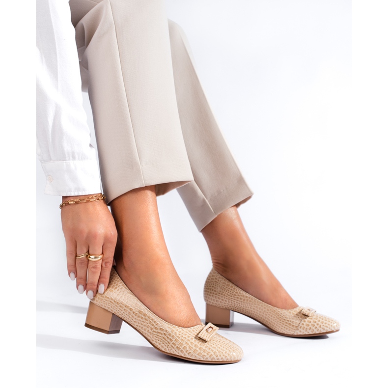 W. Potocki Women's Potocki low-heeled pumps beige 1
