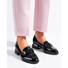 Ladies' black lacquered shoes with a Vinceza buckle 1