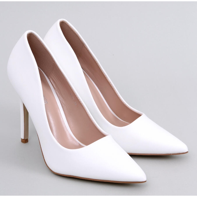 Carra White stiletto pumps 1 Carra White stiletto pumps 1