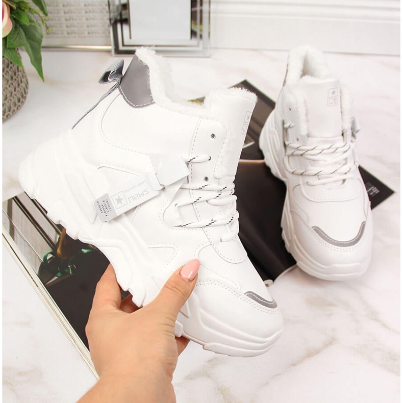 Women's insulated sneakers with a thick sole white NEWS 2 Women's insulated sneakers with a thick sole white NEWS 2