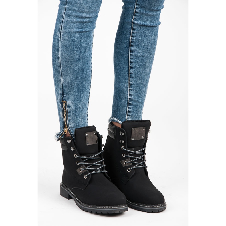 Queentina Trappers With Warming black 1