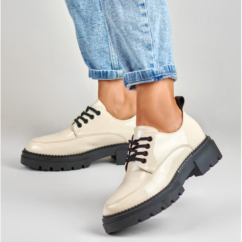 La.Fi Beige lacquered lace-up shoes 1