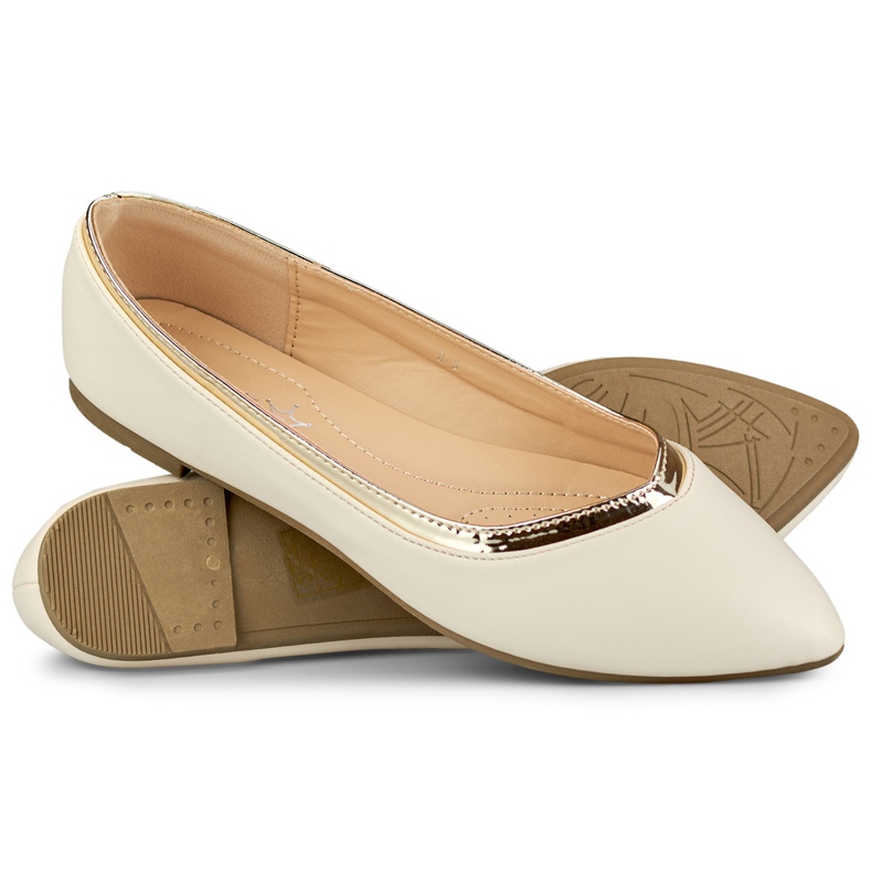Women's beige ballerinas with a golden addition 1
