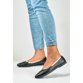 Ladies' black ballerinas with a golden addition 2