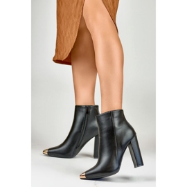 Ladies' black boots with a decorative spike 2