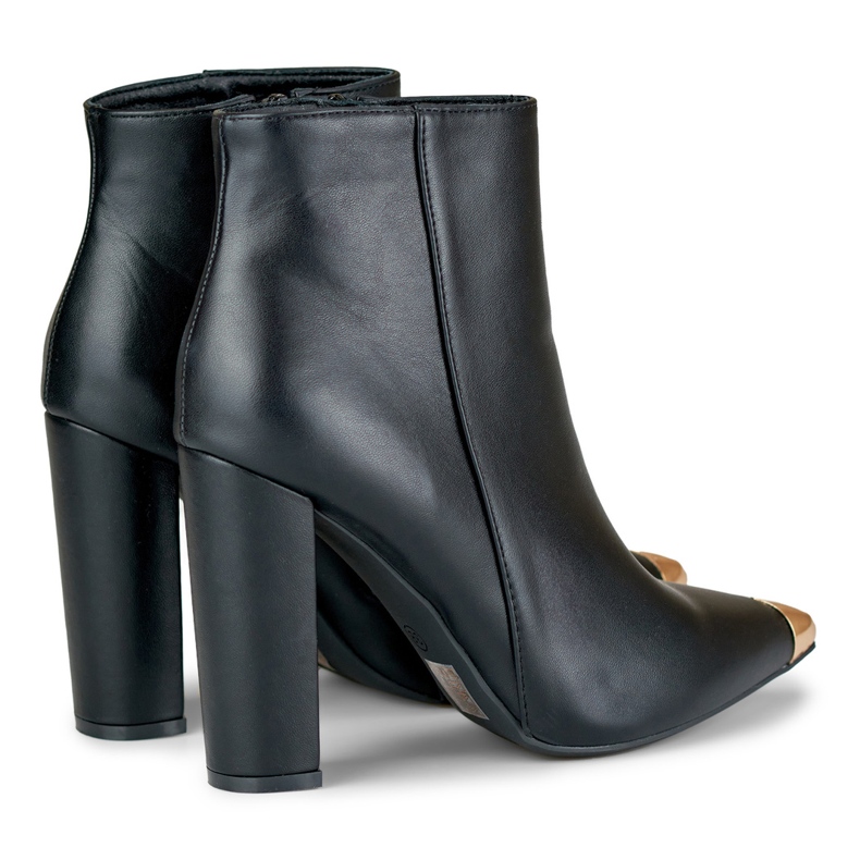 Ladies' black boots with a decorative spike 1
