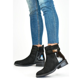 Elegant women's boots with a flat sole black 1