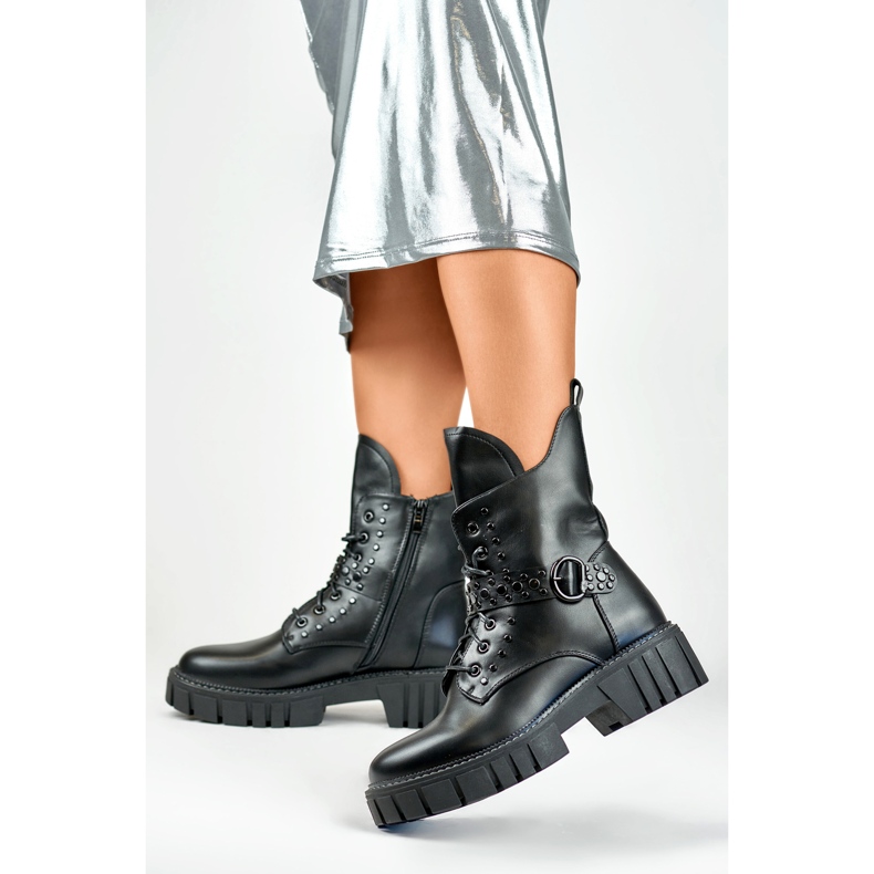 Women's rock boots with a decorative buckle black 1