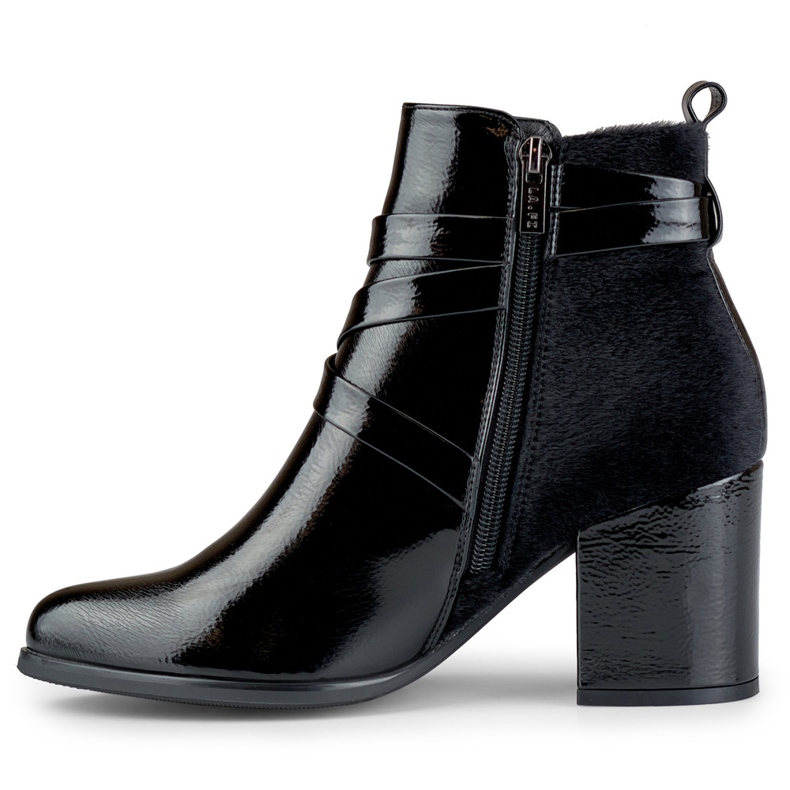 Elegant black women's boots with a decorative clasp 1