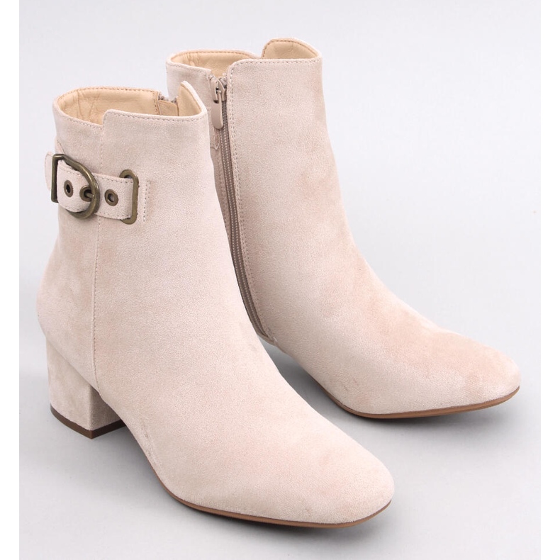 Lanne Beige low heel boots 1