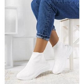 Jennifer's white high-top sneakers 2