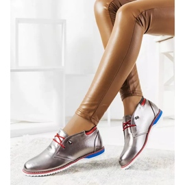 Silver women's shoes from Reyes 2
