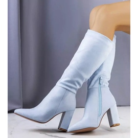 BM Blue, insulated boots on the Narcis post 2