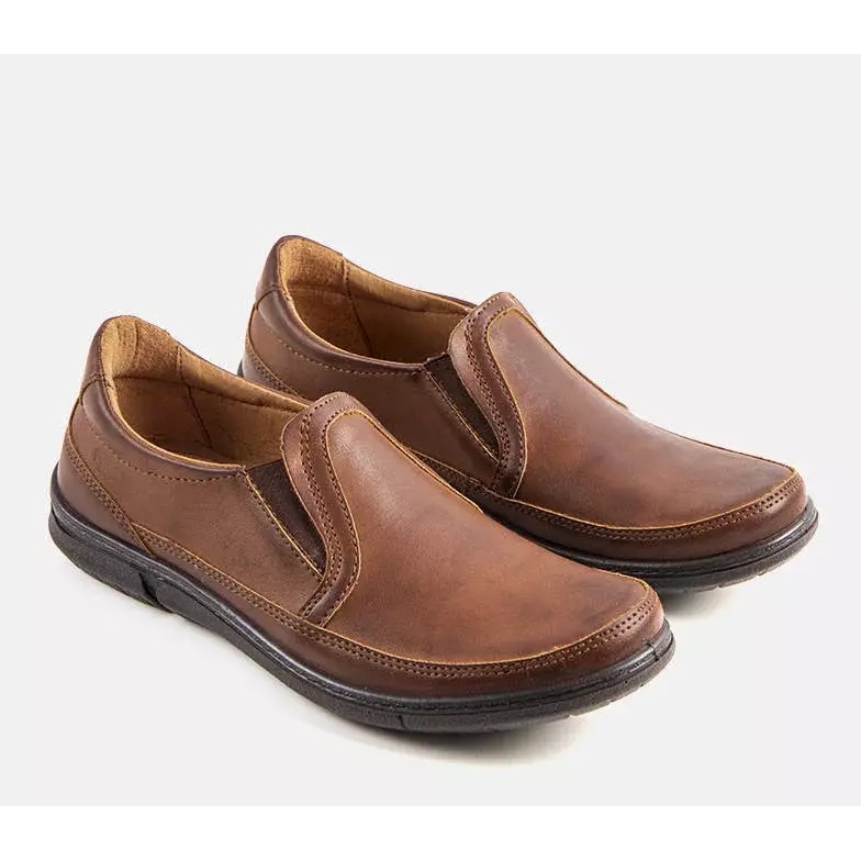 BM Men's brown slip-on shoes from Lazar 2