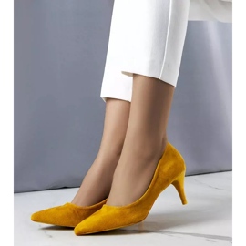 BM Yellow high heel pumps from Coursi 2