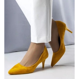 BM Yellow high heel pumps from Coursi 1