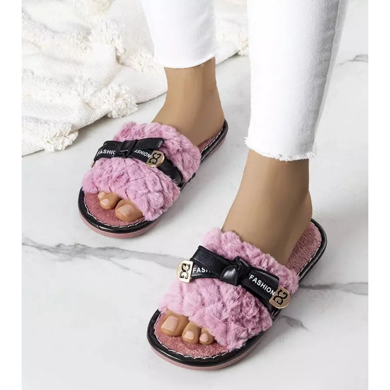 BM Pink slippers with a bow from Peter 1