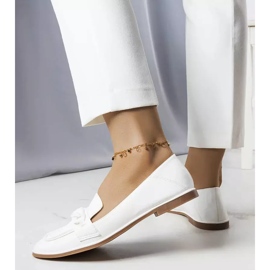 BM White loafers decorated with a Bobbie chain 2