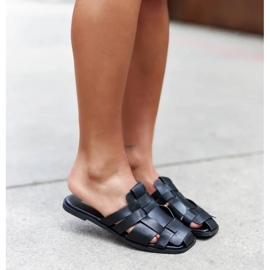 Black slippers with a braided upper from Lelio 1