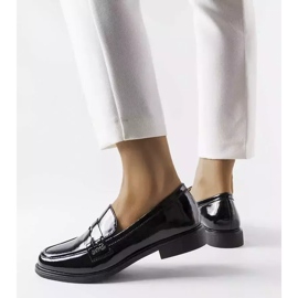 Black lacquered loafers from Gioia 1