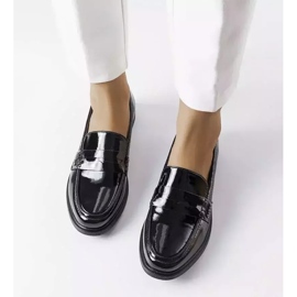 Black lacquered loafers from Gioia 2