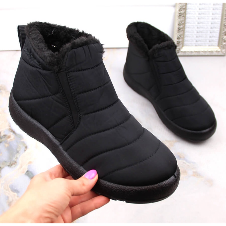 Women's waterproof slip-on snow boots with elastic bands black News 3193 1