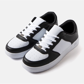 Black and white men's sneakers from Cimmaron 1