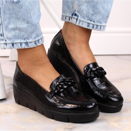 Leather women's shoes, lacquered black Croco Filippo 2