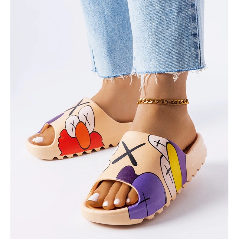 Dark beige flip flops with Lindale prints KeeShoes