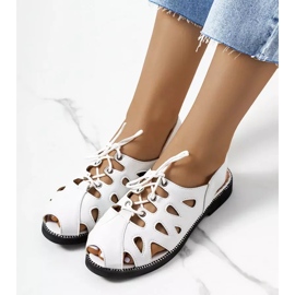 Vlis white tied sandals 2