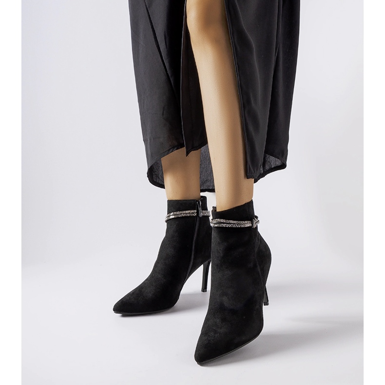 Black insulated boots with a high heel from Vinceza 1